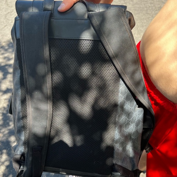 GUCCI GG LEATHER MEN BACKPACK BAG CARRYON MONOGRAM SIGNATURE MOTIF SUPREME STRAP - Picture 12 of 16